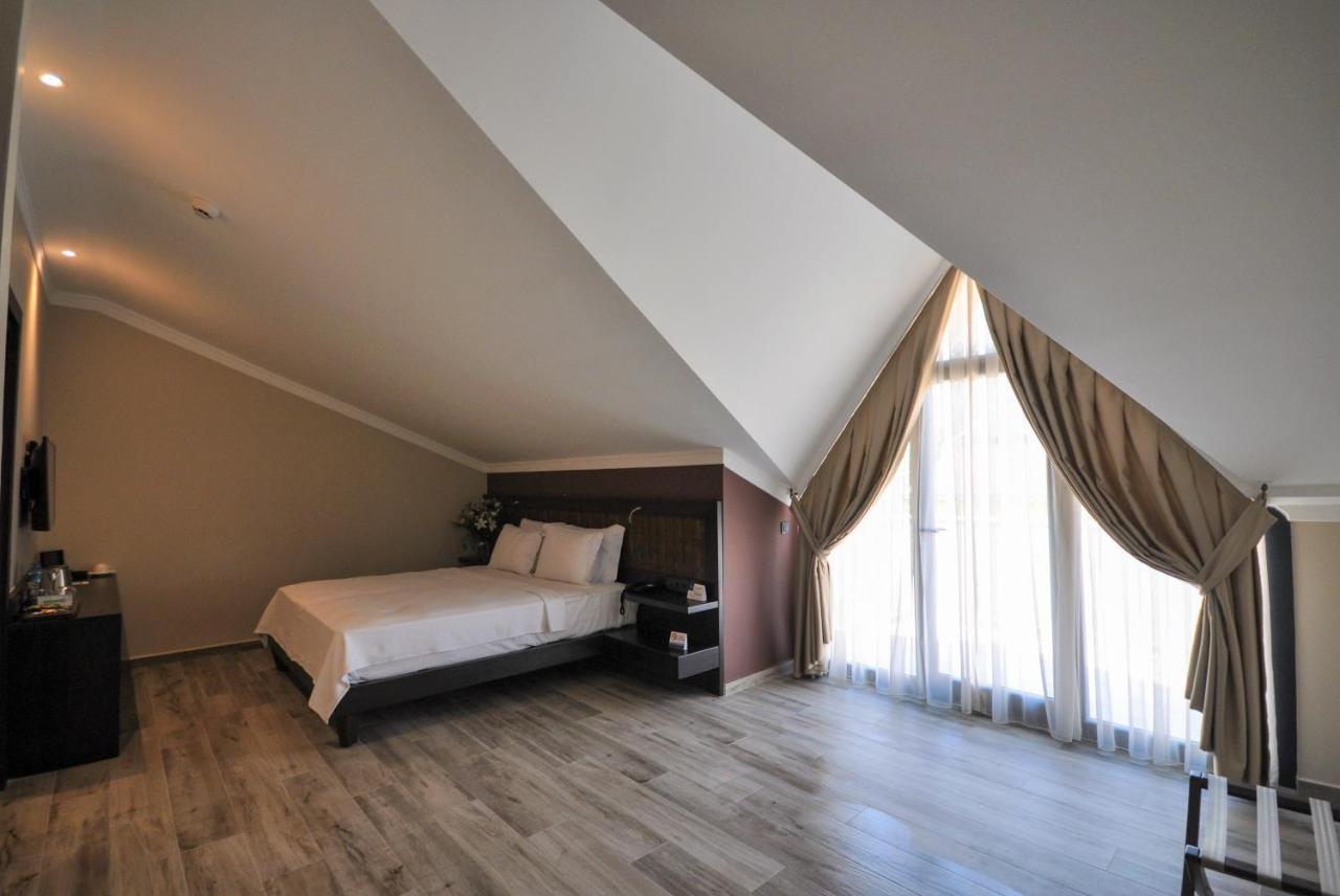Resa Hotel Goecek Exterior photo