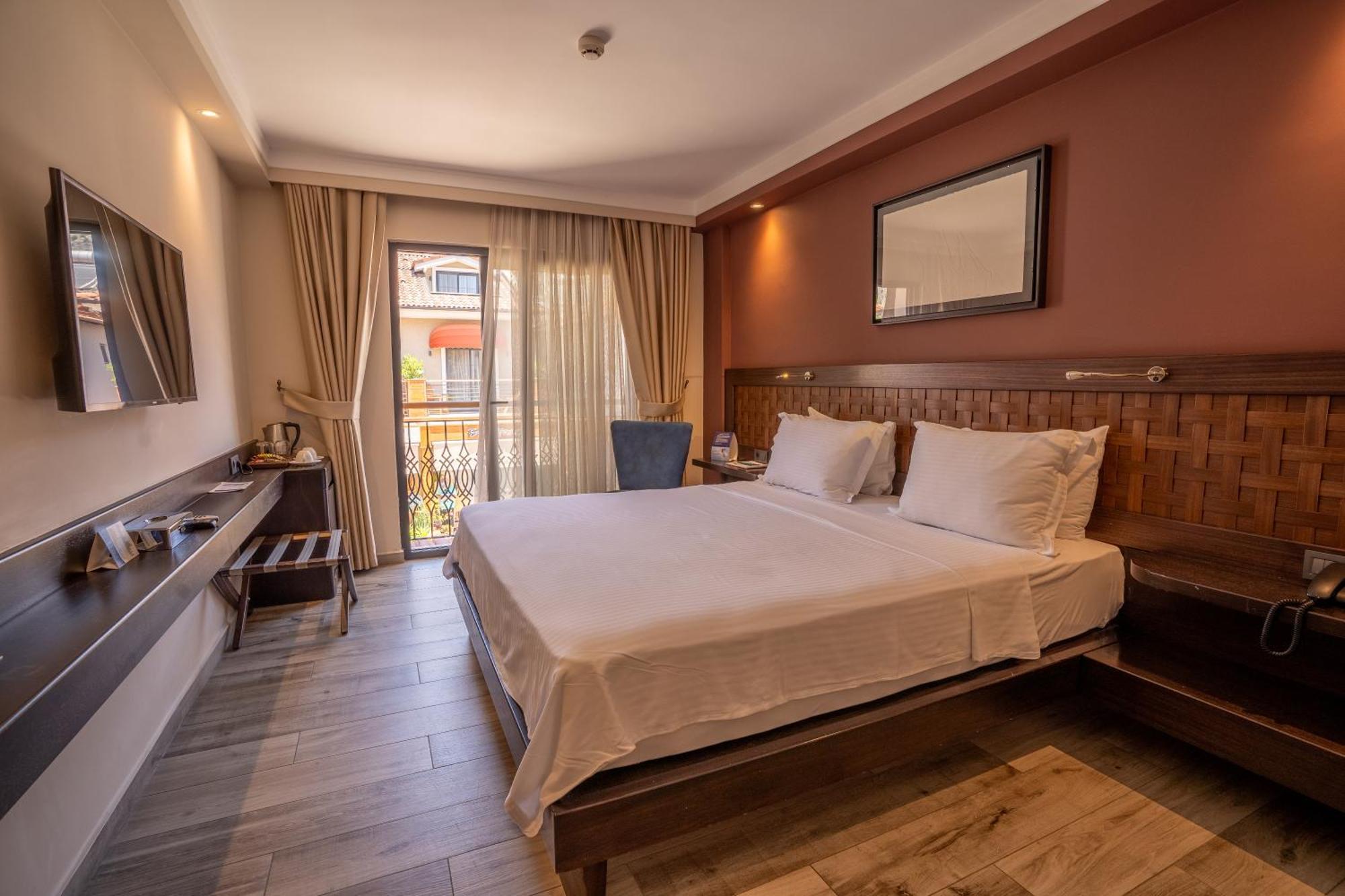 Resa Hotel Goecek Exterior photo